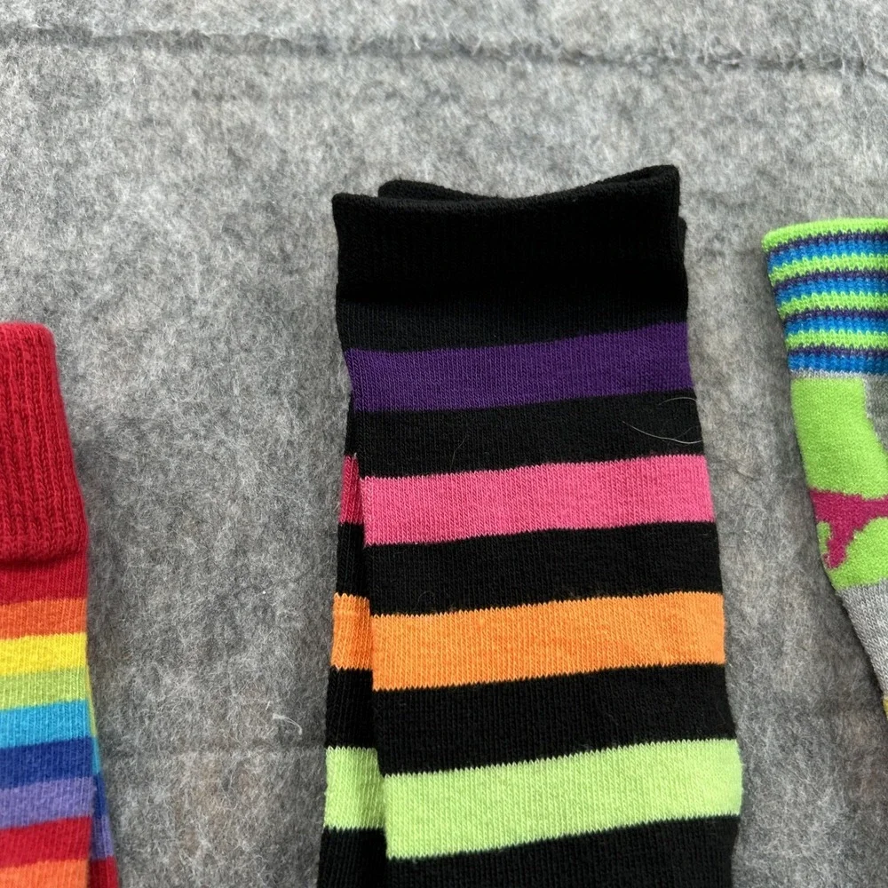 5 Pairs of Ladies' Stretch Socks size 9-11 Multicolored Stripes Geometric‎